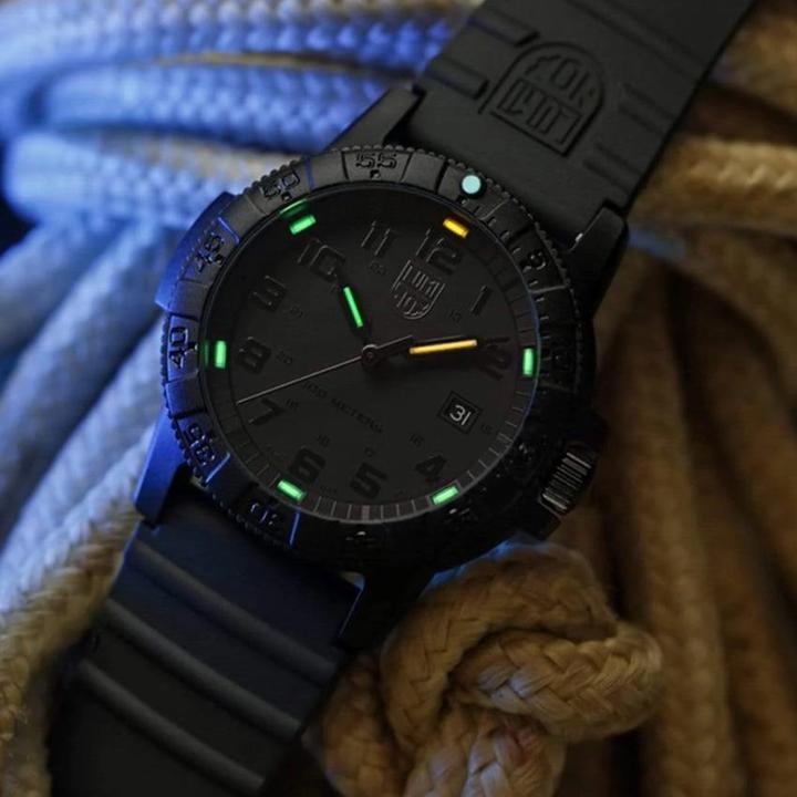 Produktbild Luminox Sea Turtle Giant (Analoguhr, Swiss Made, 44 mm)