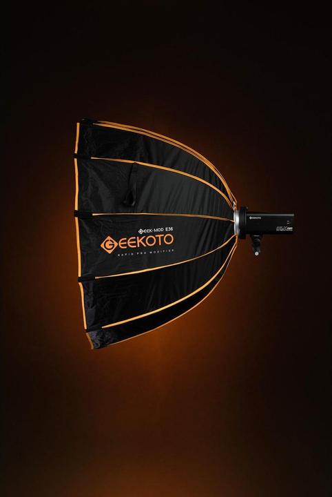 Actual product image Geekoto Quick-Folding Octagon Softbox 36 Wide For Bowen Mount Light (Soft boxes)