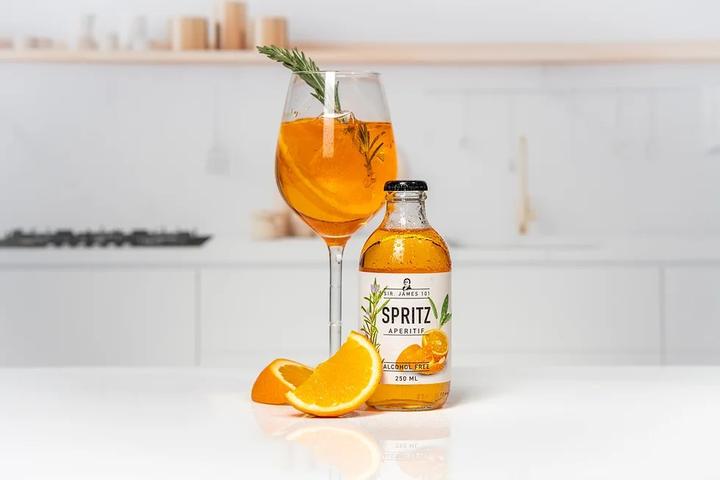 Actual product image Sir. James 101 SPRITZ APPERITIF Alcohol Free crate (24 x 25 cl)