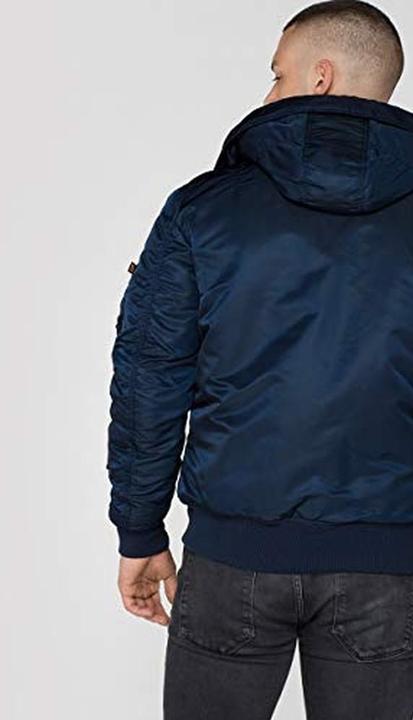 Immagine prodotto Alpha Industries Giacca leggera con capuccio foderato, tasche multiple e cintura elastica. (S)