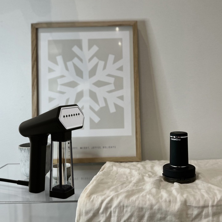Actual product image SteamOne Reise-Dampfer&Anti-Fussel B-SN200B-RP10 (1800 W, 28 g/min)