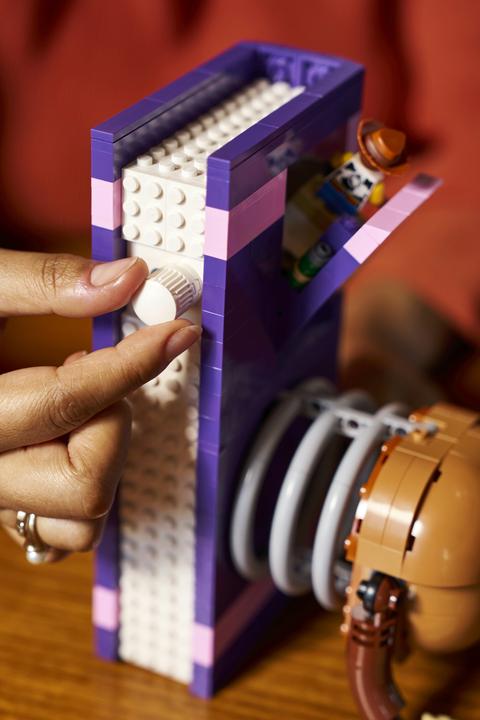 Image du produit LEGO Toy Story : serre-livres Slinky (43301, LEGO Disney)
