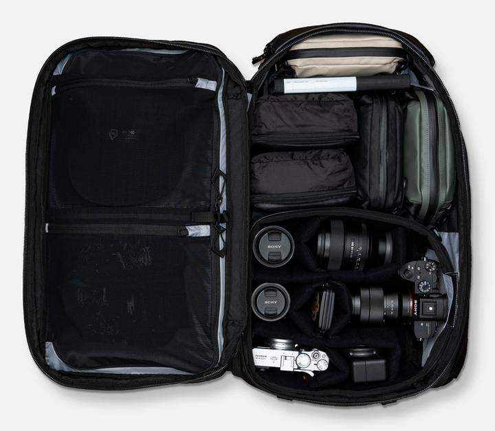 Actual product image Wandrd Transit 45L Travel Backpack Wasatch Green Essential+ Bundle (Photo backpack, 45 l)