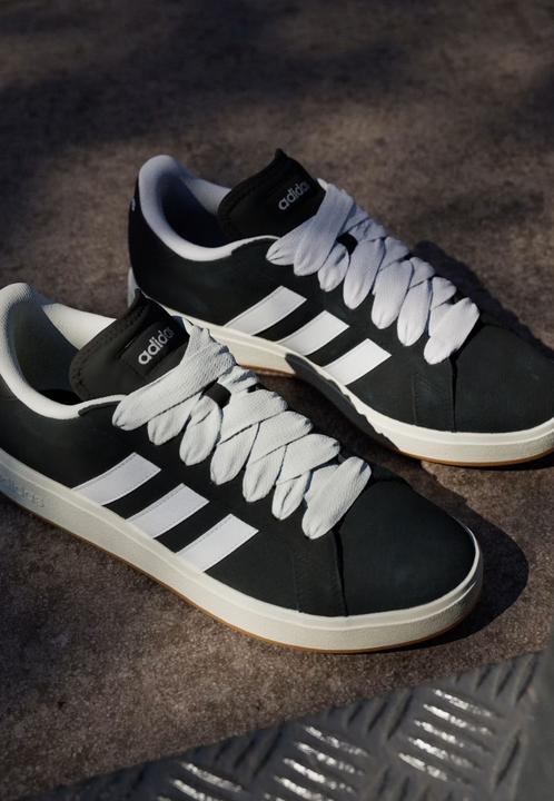 Image du produit Adidas Baskets GRAND COURT BASE 00s (44)