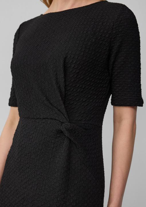 Produktbild S.Oliver Kleid Strukturiertes Slim-Fit-Kleid mit Knotendetail (40)