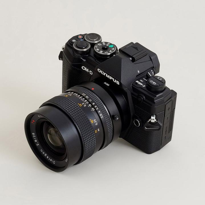Productafbeelding Urth Adapter voor lensvatting: Compatibel met Contax/Yashica (C/Y) objectieven voor Micro Four Thirds