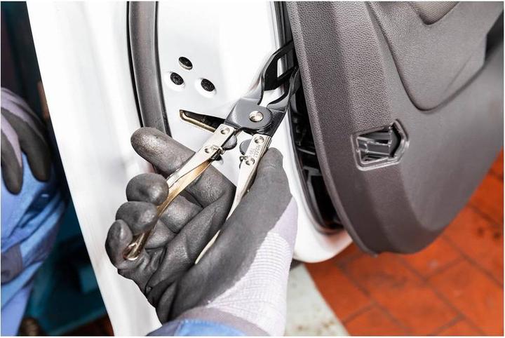 Actual product image HAZET Pliers for removing door panels 799-4 (230 mm)
