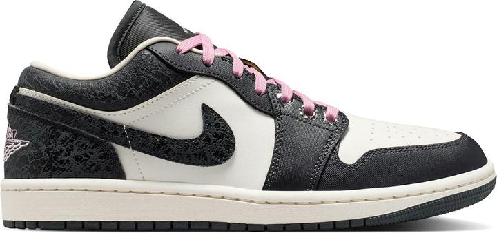 Image du produit Jordan 1 Low SE Iced Carmine (Women's) (36)
