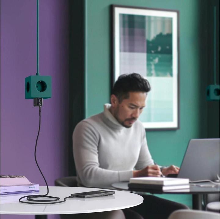 Image du produit Hama Chargeur rapide, USB-C, PD/Qualcomm®, Super-Mini-Charger, 20 W, noir (20 W, 1 portion)