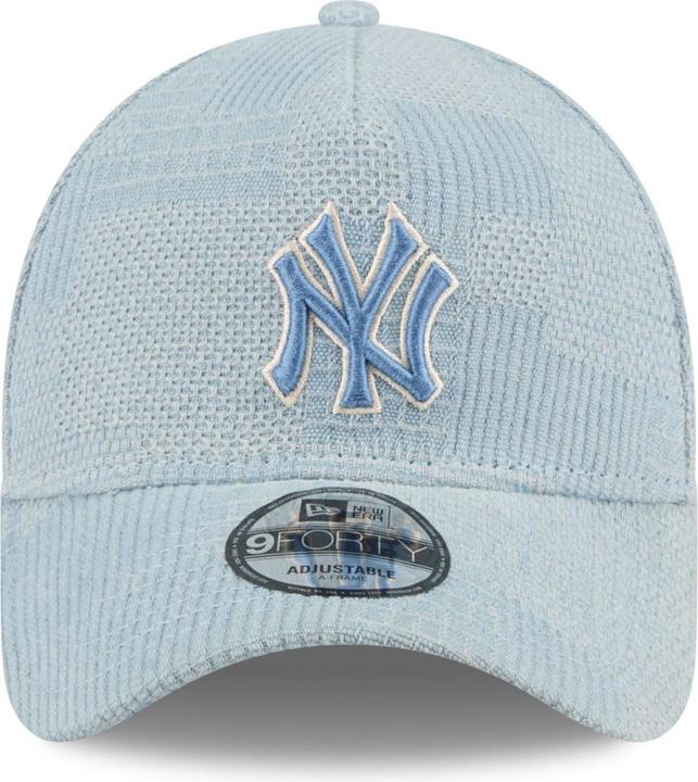 Produktbild New Era A-Frame Trucker Cap PATCHWORK New York Yankees sky (One Size)