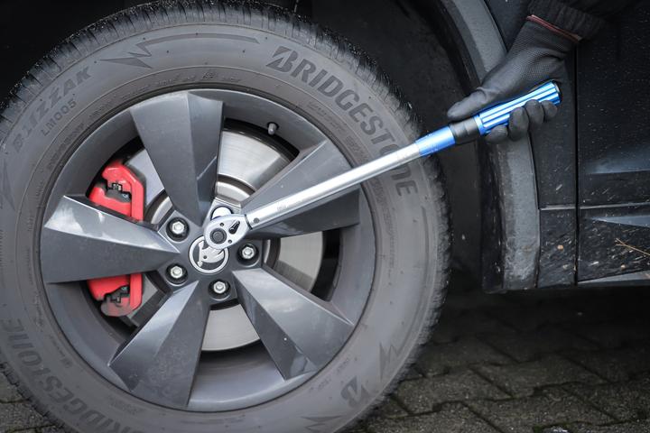 Actual product image BGS Drehmomentschlüssel (1/2", 40 - 220 Nm)