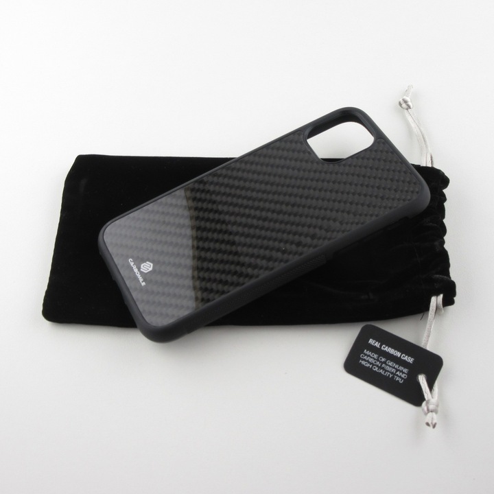 Actual product image Carbomile Cover Carbon Fiber (Compatible with MagSafe) (Apple iPhone 14 Pro Max)