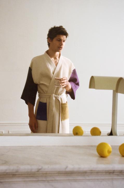 Produktbild HAY - Waffle Bathrobe - Cream multi (541621) (One Size)