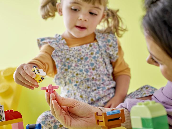 Produktbild LEGO Steinebox Autos und LKWs