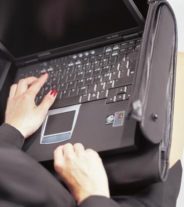 Actual product image Umates SL Computer Bag (16")