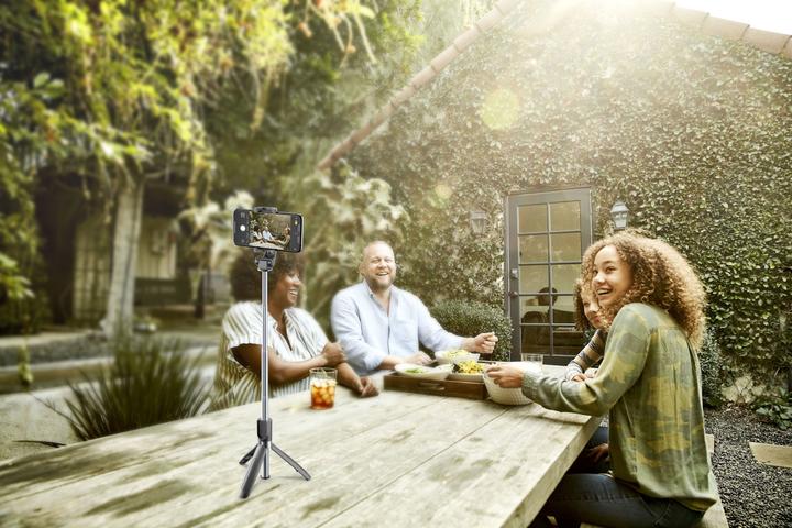 Actual product image Cellularline Selfie Stick FREEDOM with integrated tripod for bluetooth devices