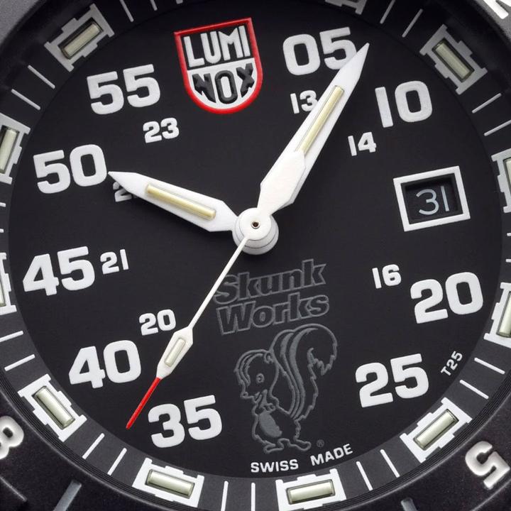 Produktbild Luminox F-117 Nighthawk 6440 Series Skunk Works Heritage (Fliegeruhr, 44 mm)