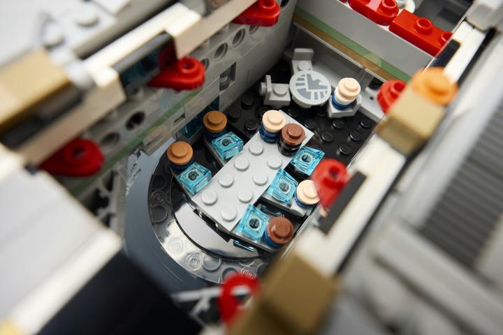 Produktbild LEGO Super Heroes S.H.I.E.L.D.-Helicarrier (76354, LEGO Marvel)