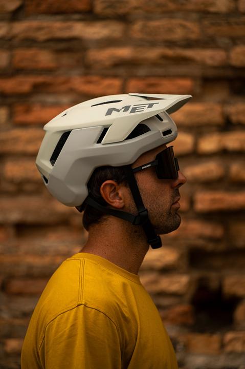 Produktbild MET MTB Helm TERRAE MIPS (58 - 61 cm)