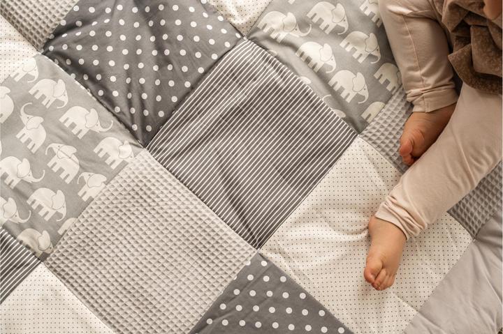 Immagine prodotto Ullenboom Coperta gattonante elefanti grigi 120 x 120 cm