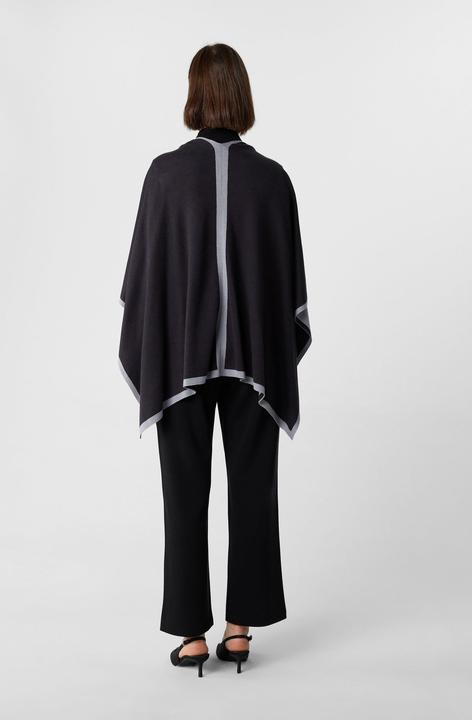 Actual product image Comma Cape (One size)