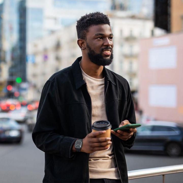 Immagine prodotto Spigen Custodia Ultra Hybrid per Apple Watch 7 (41 mm) - grigio trasparente