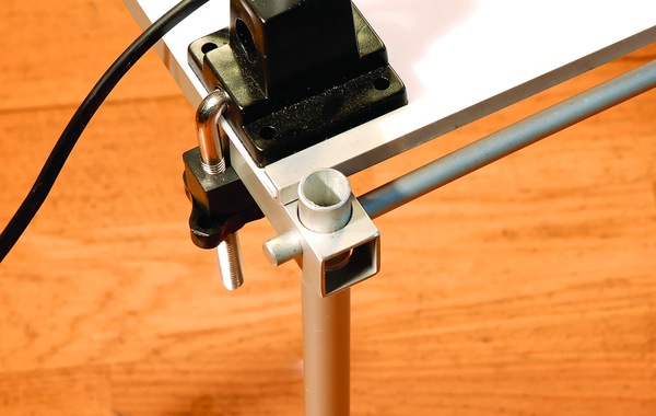 Immagine prodotto Magni Alberts 473518 Tubo quadrato in alluminio anodizzato argento 1000 x 10 x 10 mm (1000 mm, 10 mm, 1 mm)