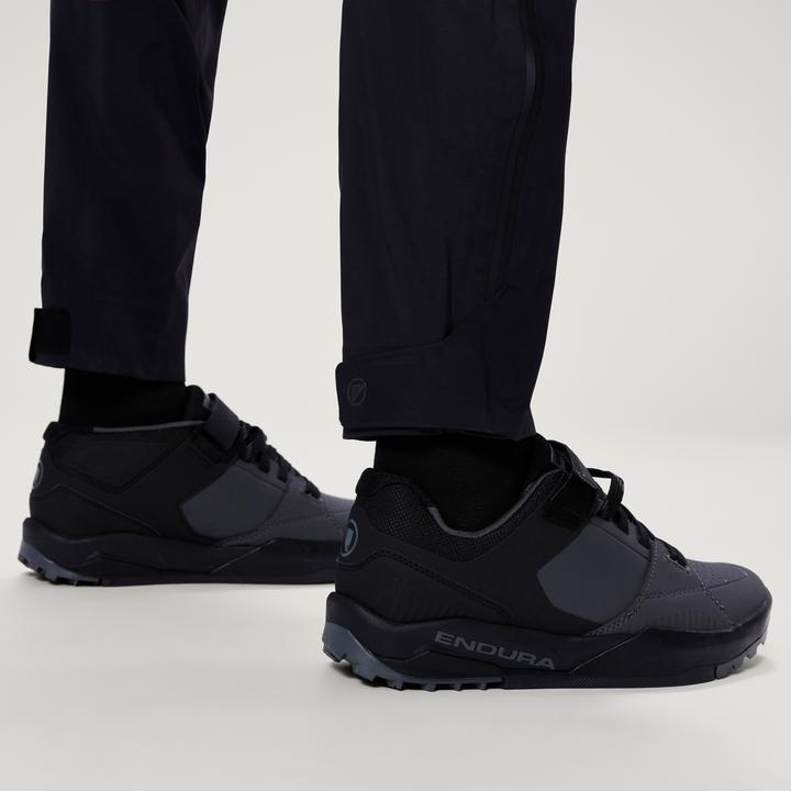 Produktbild Endura Wasserdichte MT500 Trägerhose für Damen (XL)