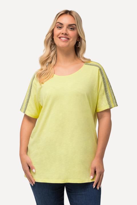 Image du produit Ulla Popken T-shirt avec broderies et épaules smockées, col rond et manches courtes (62)