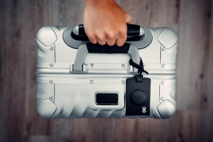 Actual product image speck Luggage Tag Pro