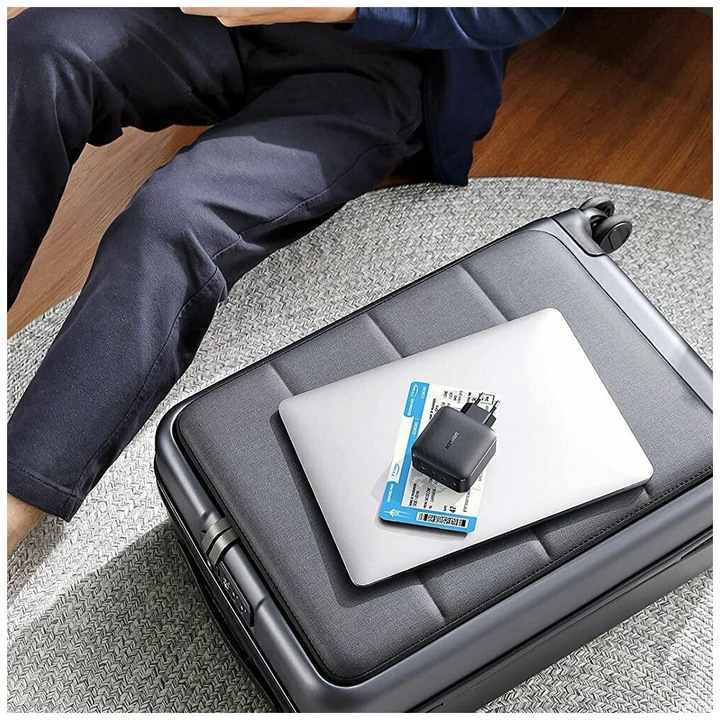 Actual product image Ugreen Quick charger (65 W)