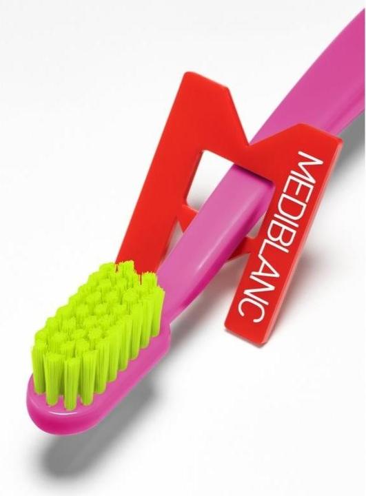Actual product image Mediblanc - Ultra Soft Toothbrush Pink/Green 2 pcs (Extra soft, 2x)