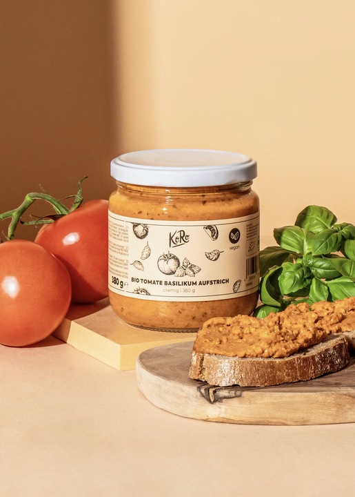 Actual product image KoRo Organic spread with tomato and basil (380 g)