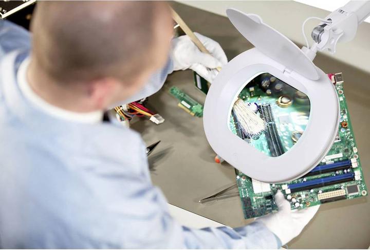 Produktbild Toolcraft TO-7497012 LED Lupenleuchte Vergrösserungsfaktor: 1.75 x EEK: F (A - G) (800 lm)
