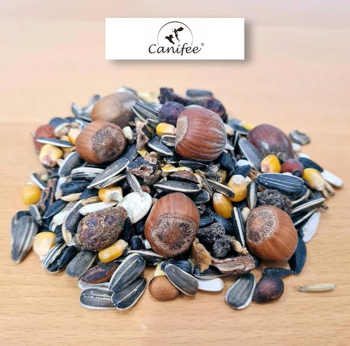 Produktbild Canifee Eichhörnchenfutter mit Haselnüssen (1 Stk., 2.20 kg)