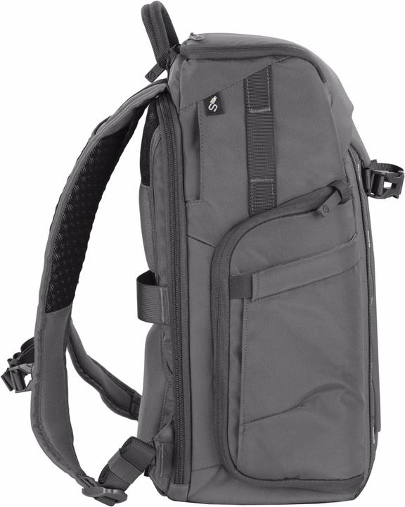 Actual product image Vanguard Veo Adaptor R44 with USB-A (Photo backpack, 16 l)