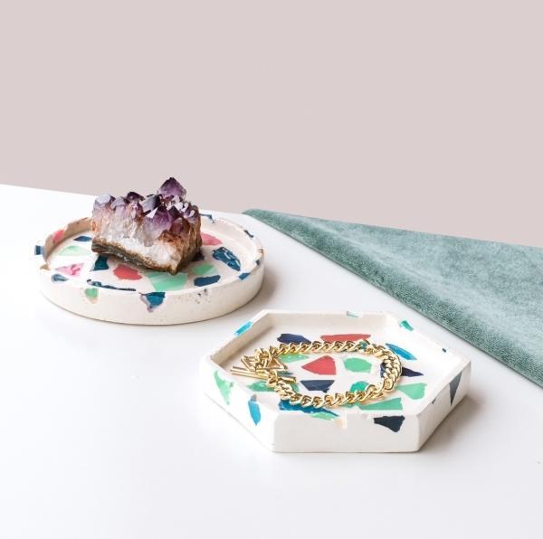 Thumbs Up 1002740 jewellery holder Multicolour