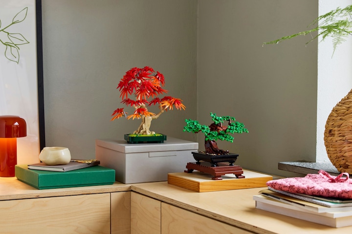 Actual product image LEGO Japanese red maple - bonsai tree (10348, LEGO Botanical)