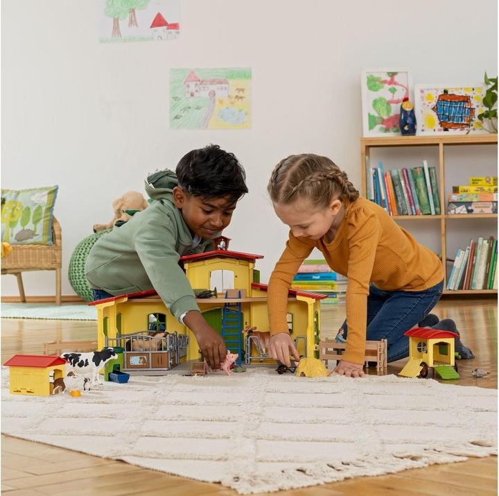 Actual product image Schleich Farm World Large Stable with Animals and Accessories