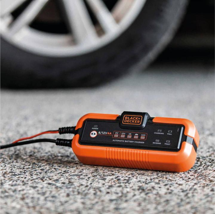 Produktbild Black & Decker Black+Decker BXAE00022 Multifunktions-Ladegerät 6V & 12V 4A für Blei-Akkus IP65 (12V, 6V, 4 A)