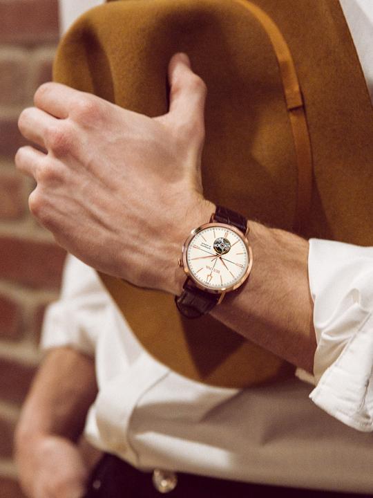 Actual product image Bulova 97A136 Classic Automatic Men 41mm 3ATM (Analogue wristwatch, 41 mm)