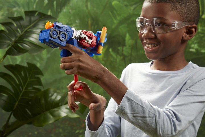 Actual product image Hasbro Transformer MV7 Optimus Prime Blaster 2in1