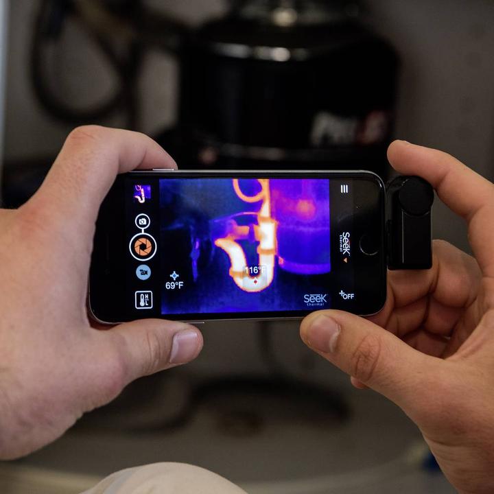 Actual product image SeeK Compact XR for iOS (Mobile phone thermal imaging camera)