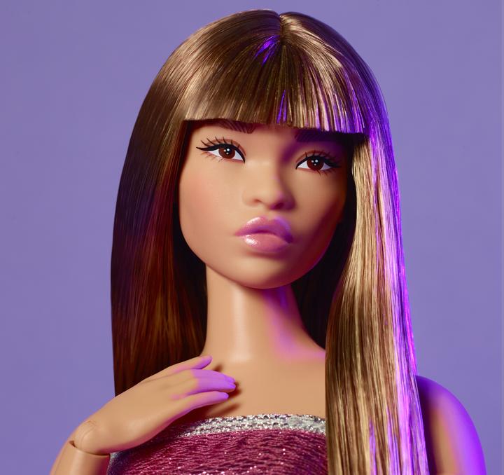 Produktbild Barbie Signature Looks 23 - Curvy, Pink Mini Dress