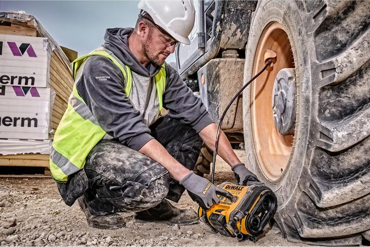 Actual product image DeWalt XR DCC018NXJ (14.70 l, 11 bar)