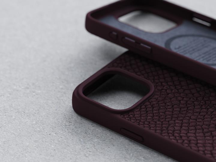 Actual product image Njord Salmon Leather Magsafe Case for iPhone 15 Pro Max, Rust (Apple iPhone 15 Pro Max)
