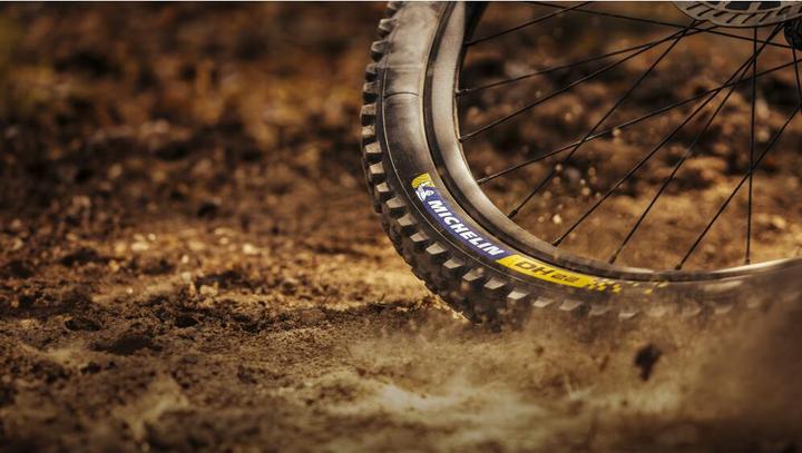 Actual product image Michelin DH 22 Dark TS (27.5 x 2.40, 61-584)