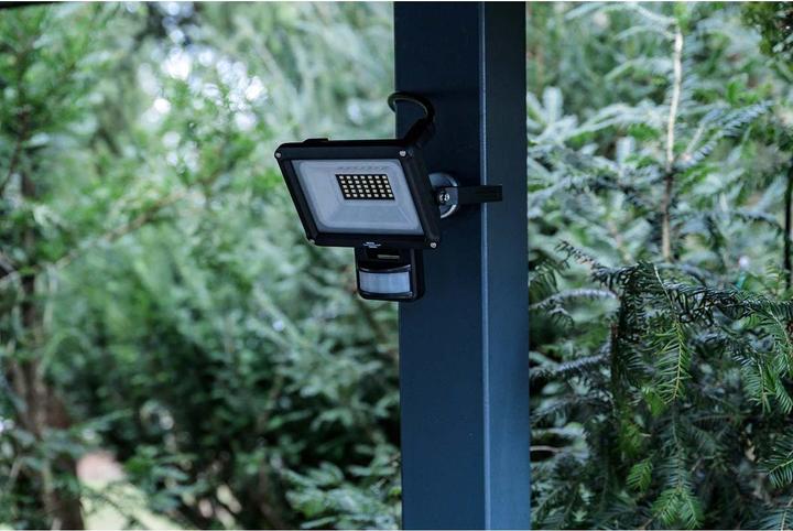 Actual product image Brennenstuhl Jaro 3060 P (2300 lm)