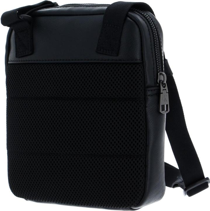 Actual product image Calvin Klein Mens Reporter18 with Label Crossovers, Black, One Size (51% RECYCLED POLYESTER, 49% POLYURETHANE)