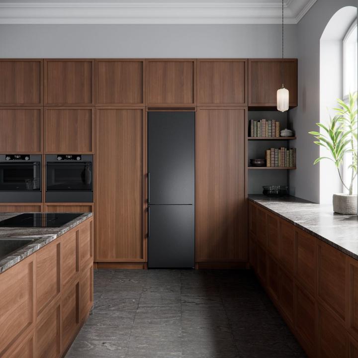 Produktbild Asko Kühl-Gefrierkombination freistehend PREMIUM RFN232041B Front BlackSteel und schwarz (361 l)